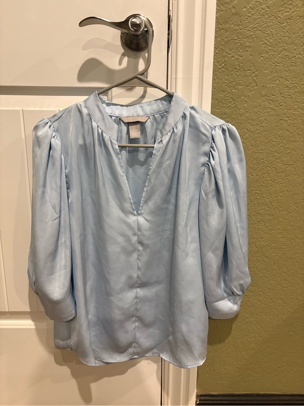 H&M Light Blue V-Neck Puff Sleeve Blouse